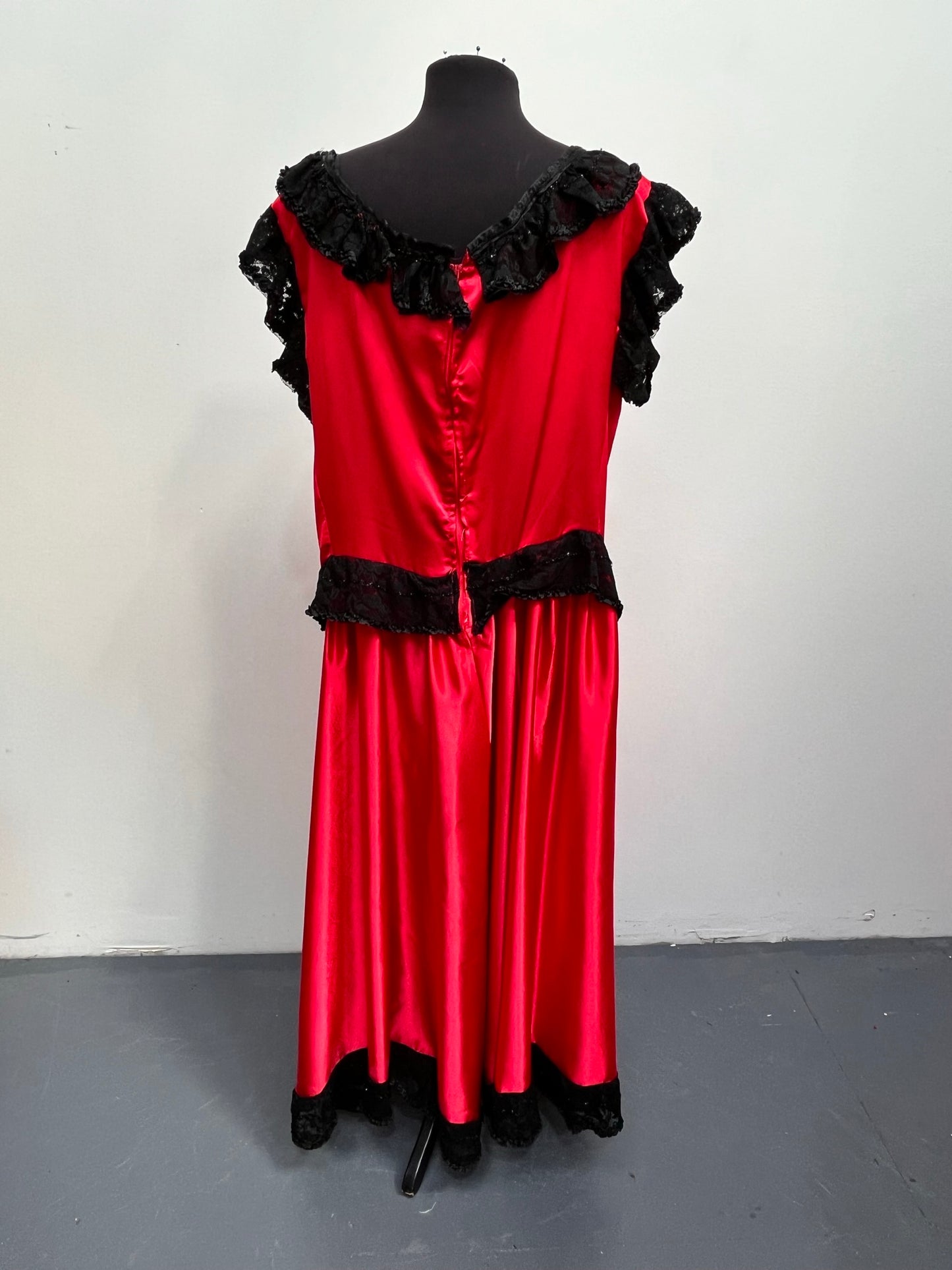 Moulin Rouge Red black Show Girl Saloon Girl Dress Plus Size