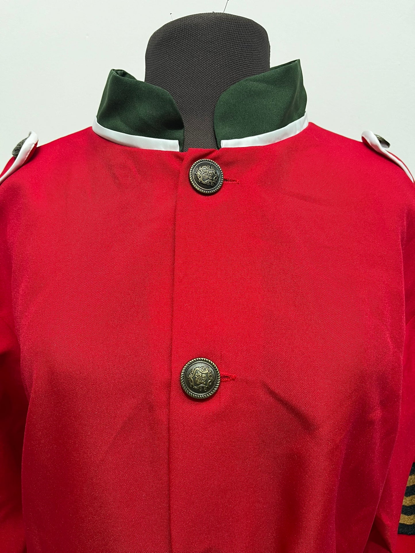 Red Uniform Military Canadian Rockie Police Costume Large - Ex Hire