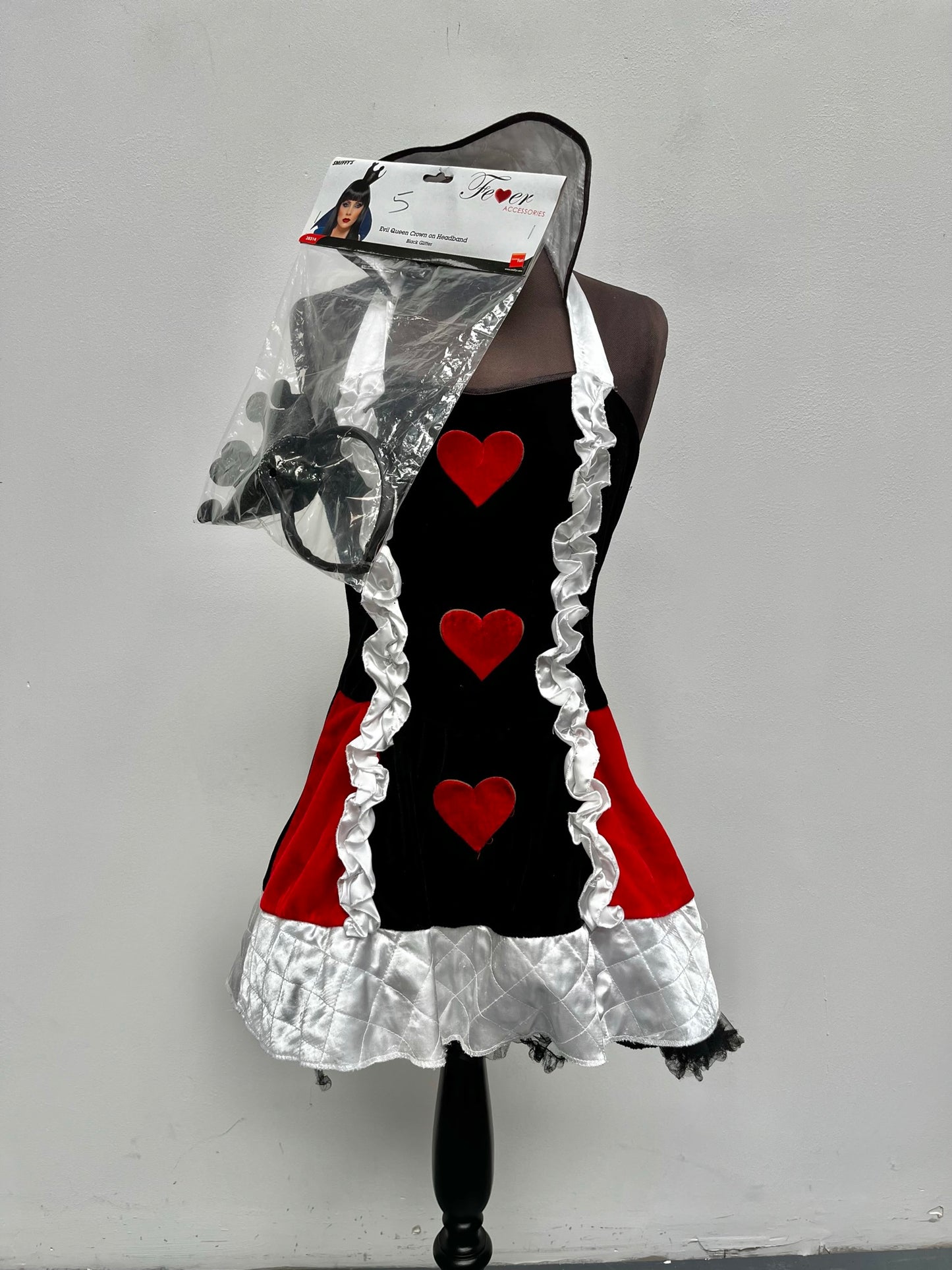 Ladies Black Red White Sexy Queen of Hearts Size 8 - Ex Hire DAMAGED ZIP TAG