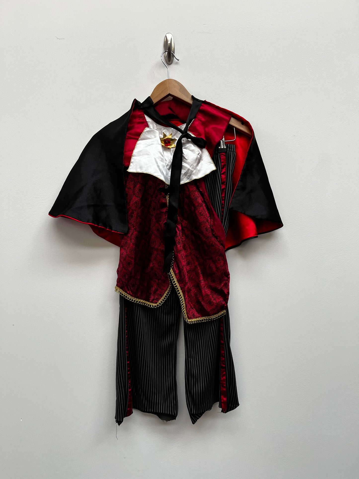 Childs Halloween Dracula Vampire Costume Age 11-13 Yrs - Ex Hire Fancy Dress