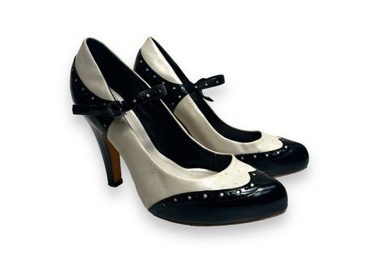 Black & White Mary Jane Heeled Shoes Size 7 - USED