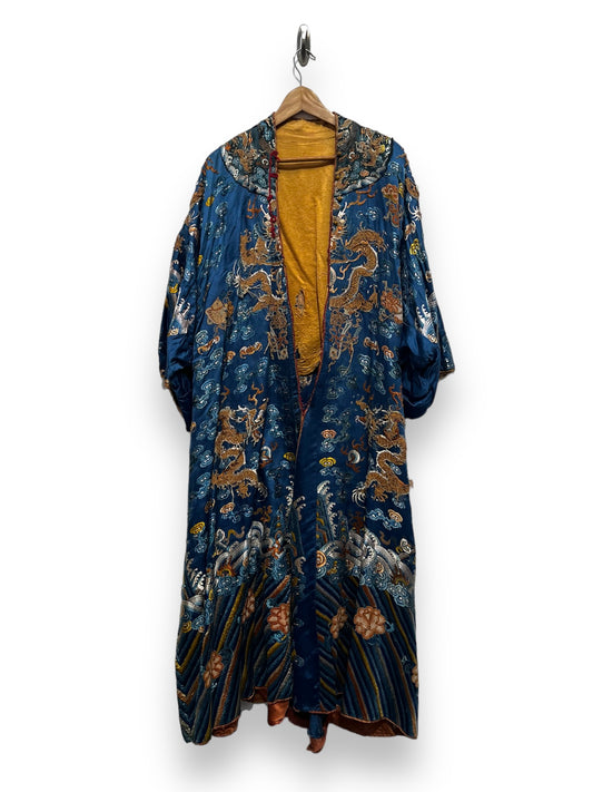 Vintage Beautiful embroidered Gown Kimono Changsham