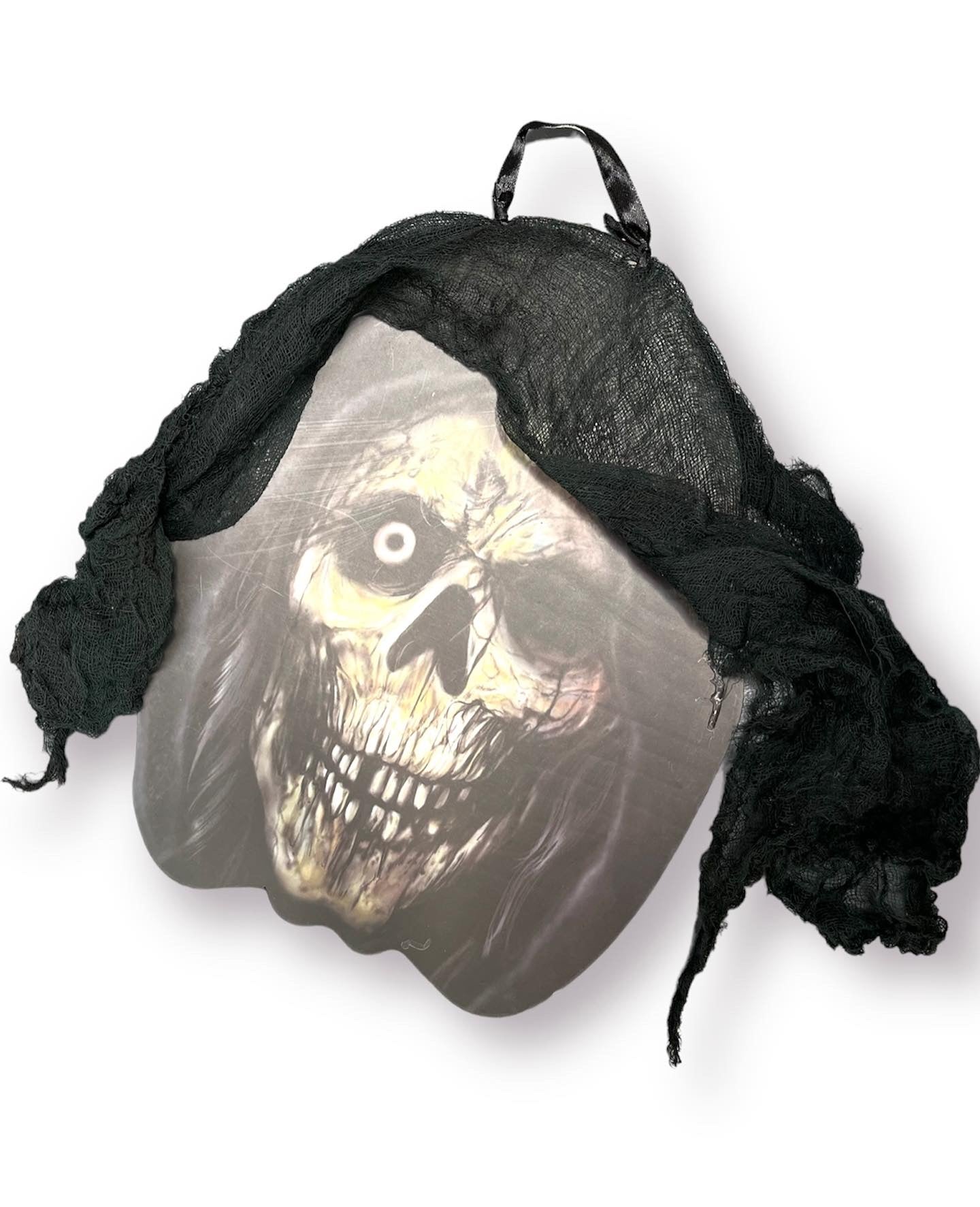 NEW Scary Skeleton Halloween Plaque