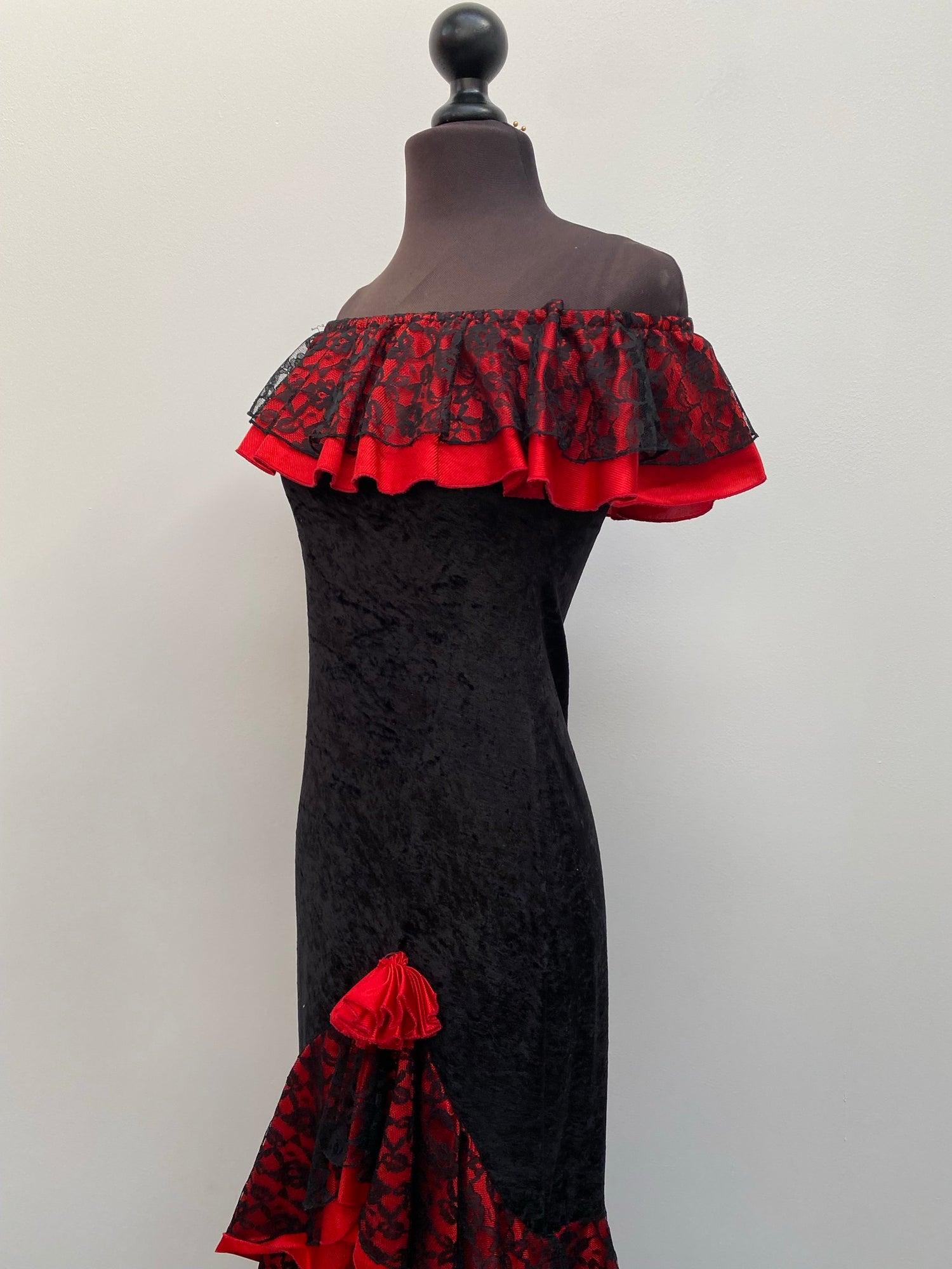 spanish senorita flamenco dress costume (HIRE ONLY) – Mad World Fancy Dress