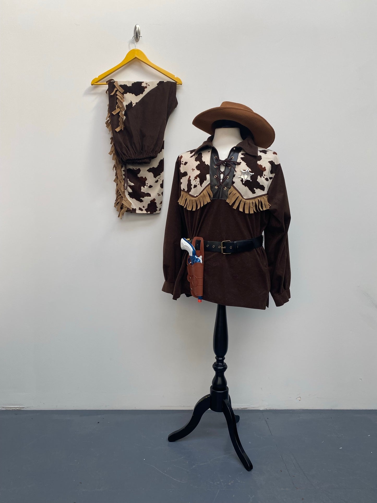 Cowboy Sheriff Costume Size Medium Wild West - Ex Hire Fancy Dress