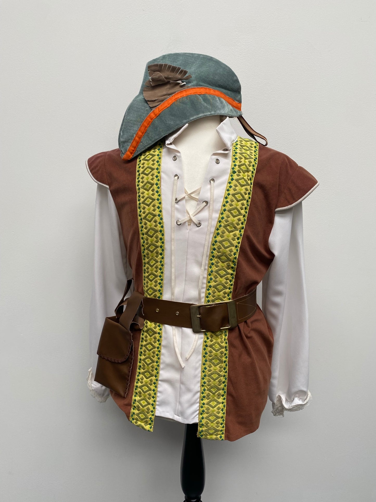 Robin Hood Costume Size XL EUR50 - Ex Hire Fancy Dress Costume