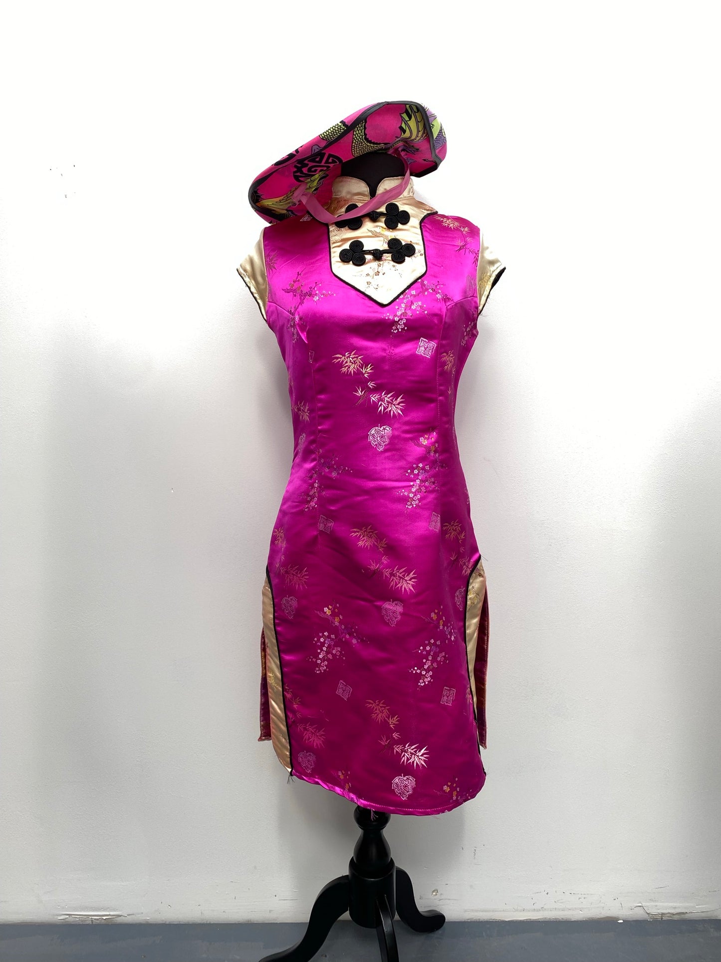 Pink Oriental Costume Size Small - Traditional Costumes & Clothing