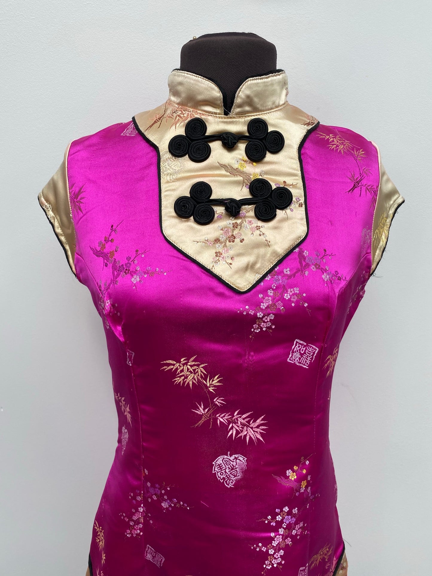 Pink Oriental Costume Size Small - Traditional Costumes & Clothing