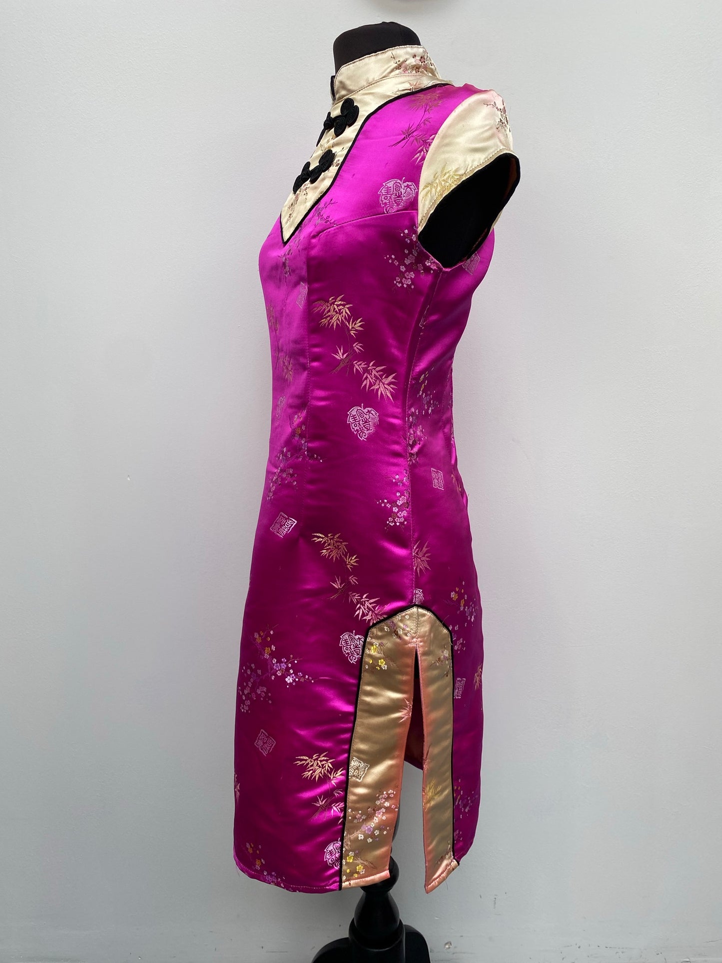 Pink Oriental Costume Size Small - Traditional Costumes & Clothing