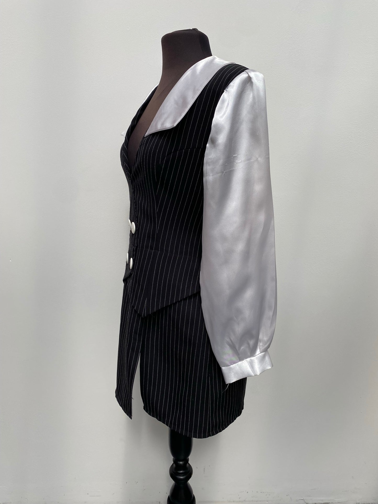 1920s Style Ladies Black Pinstripe Gangster Costume EUR40 UK 12 - Ex Hire Fancy Dress Costumes