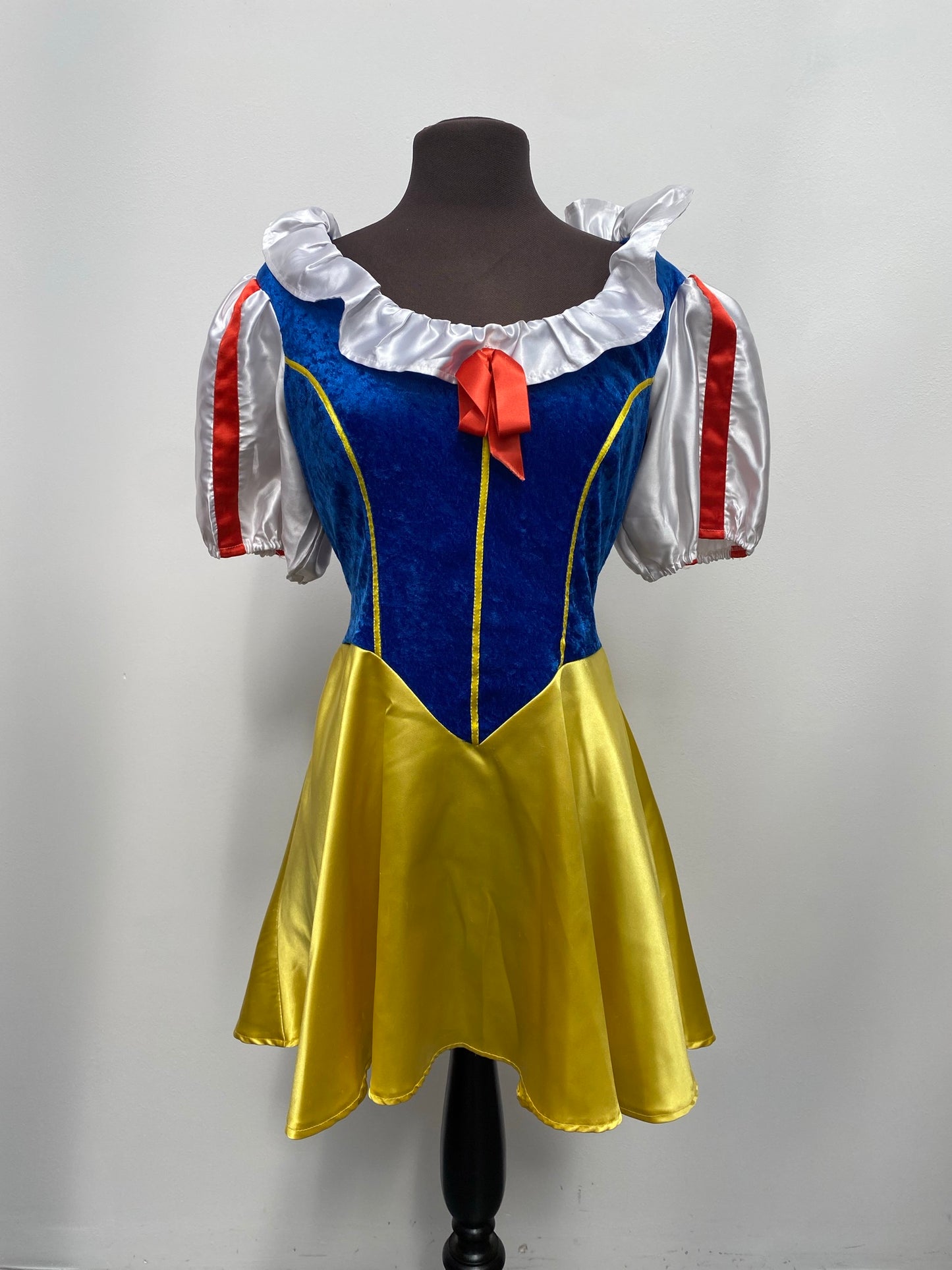 Adults Short Snow White Dress Size 16 - Ex Hire Fancy Dress Costume