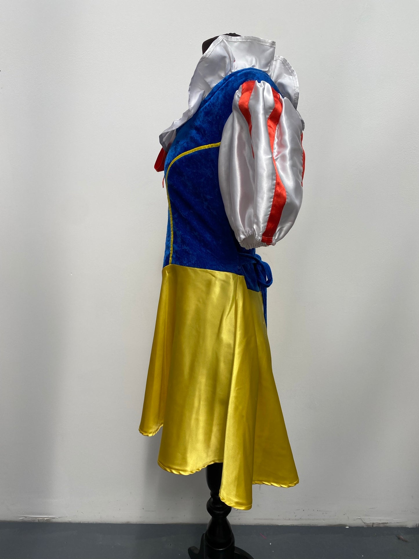 Adults Short Snow White Dress Size 16 - Ex Hire Fancy Dress Costume