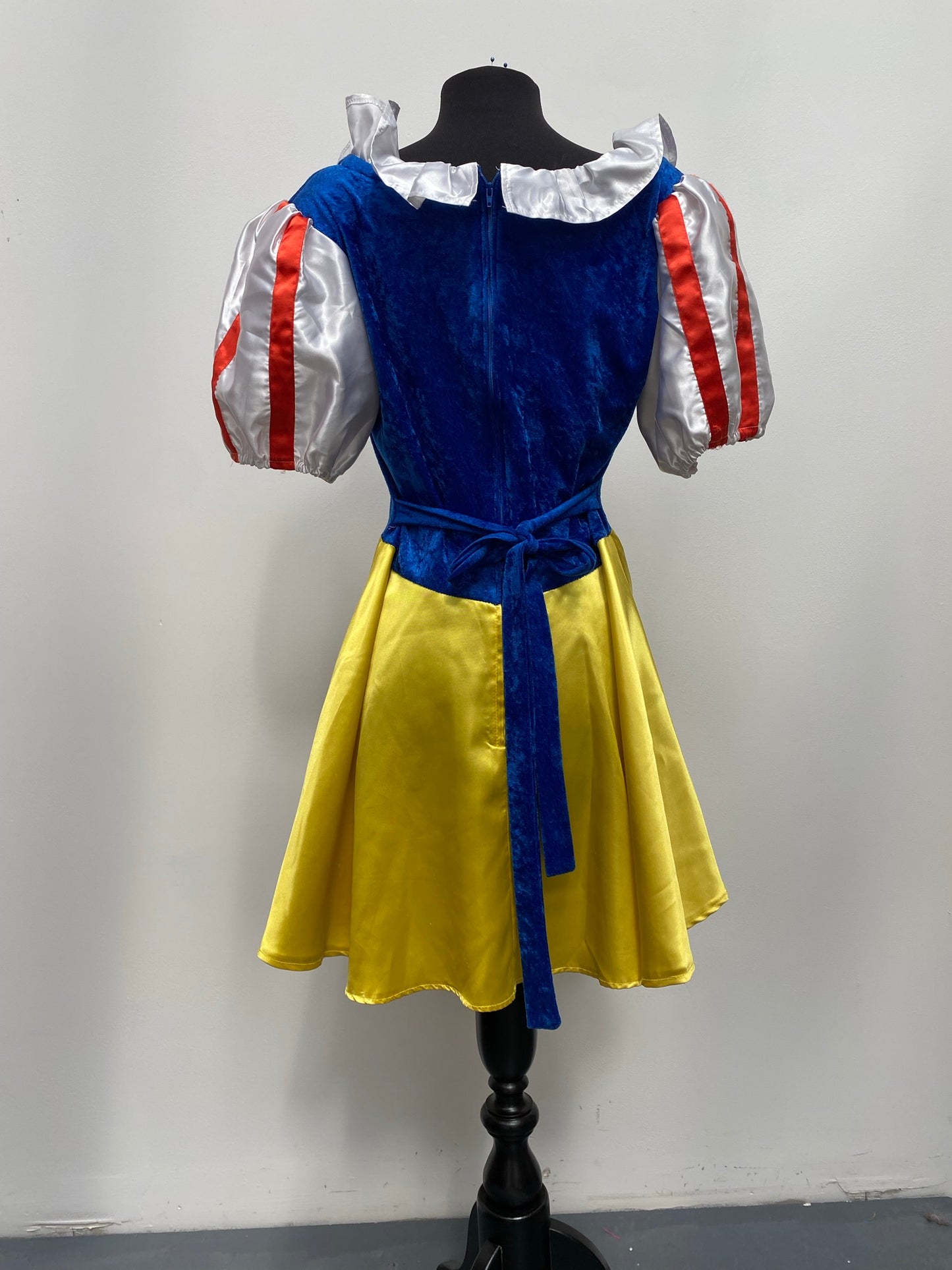 Adults Short Snow White Dress Size 16 - Ex Hire Fancy Dress Costume