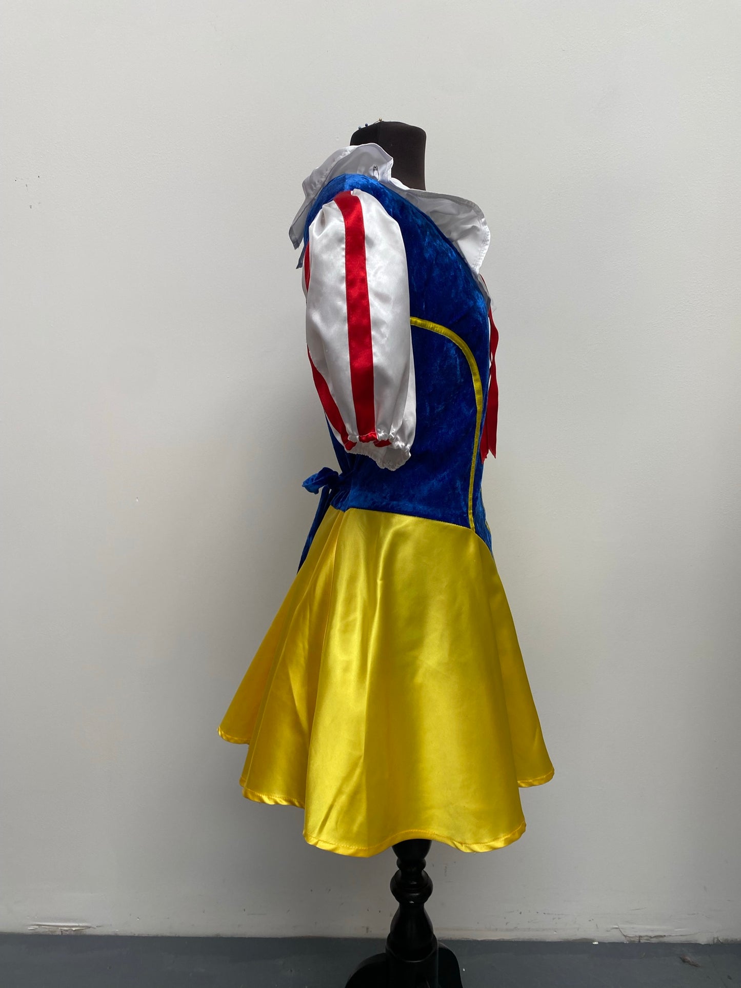 Adults Short Snow White Dress - Ex Hire Theatre Costume