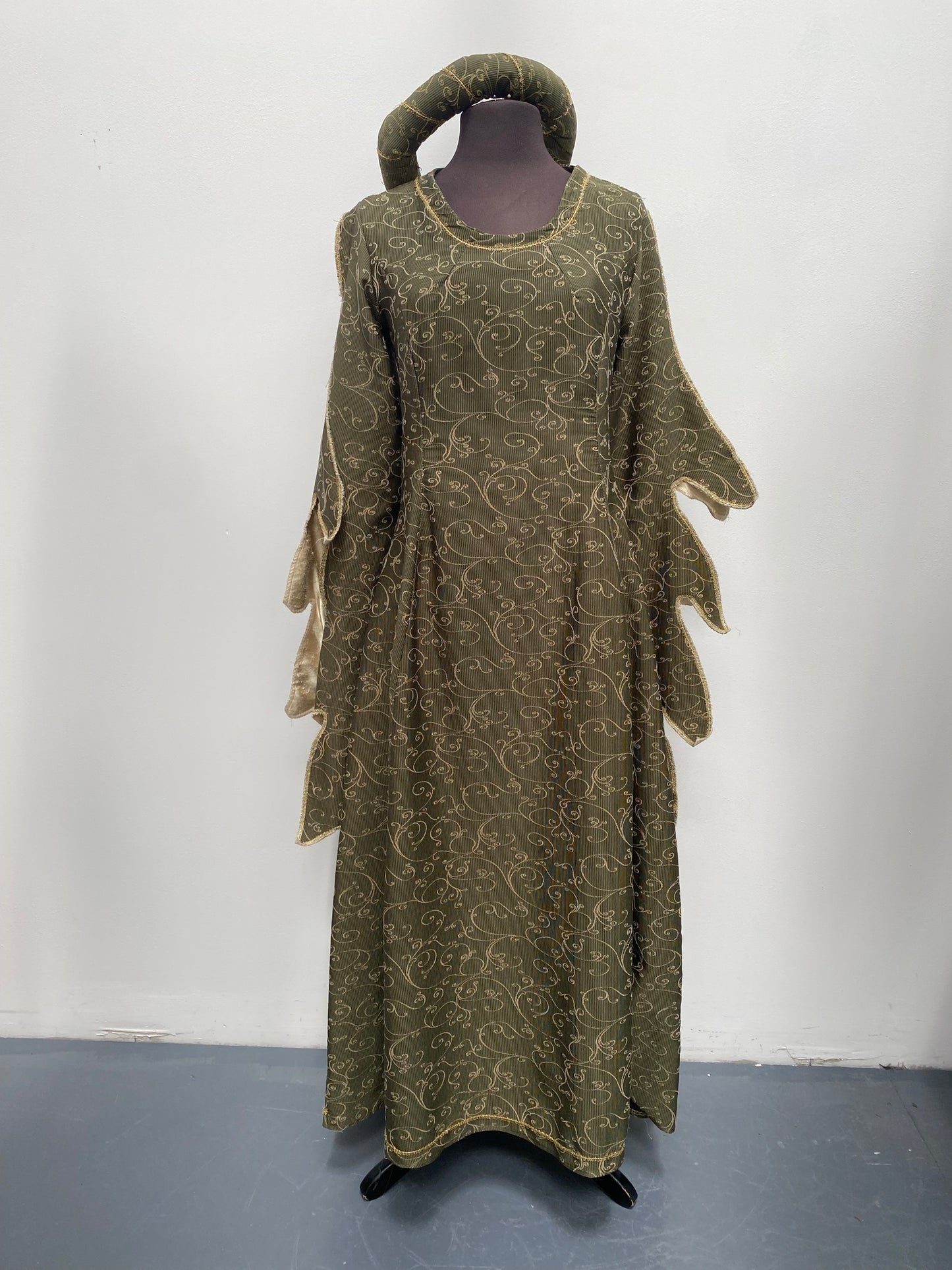 Green/Gold Medieval Lady Gown Size Small - Ex Hire Fancy Dress & Theatre Costume