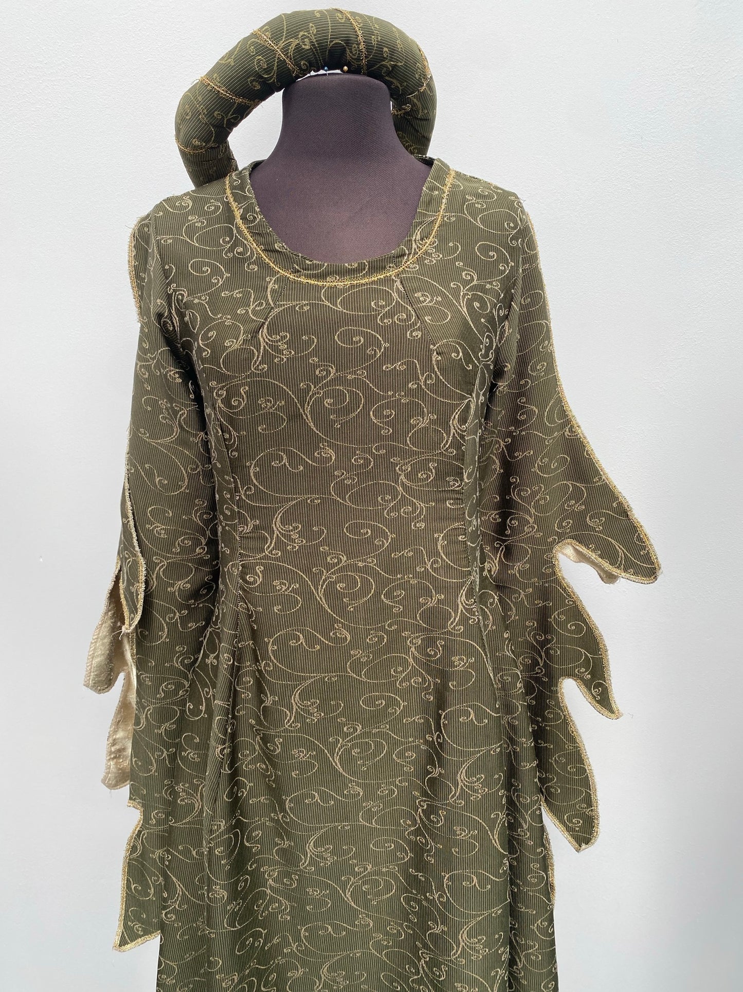 Green/Gold Medieval Lady Gown Size Small - Ex Hire Fancy Dress & Theatre Costume