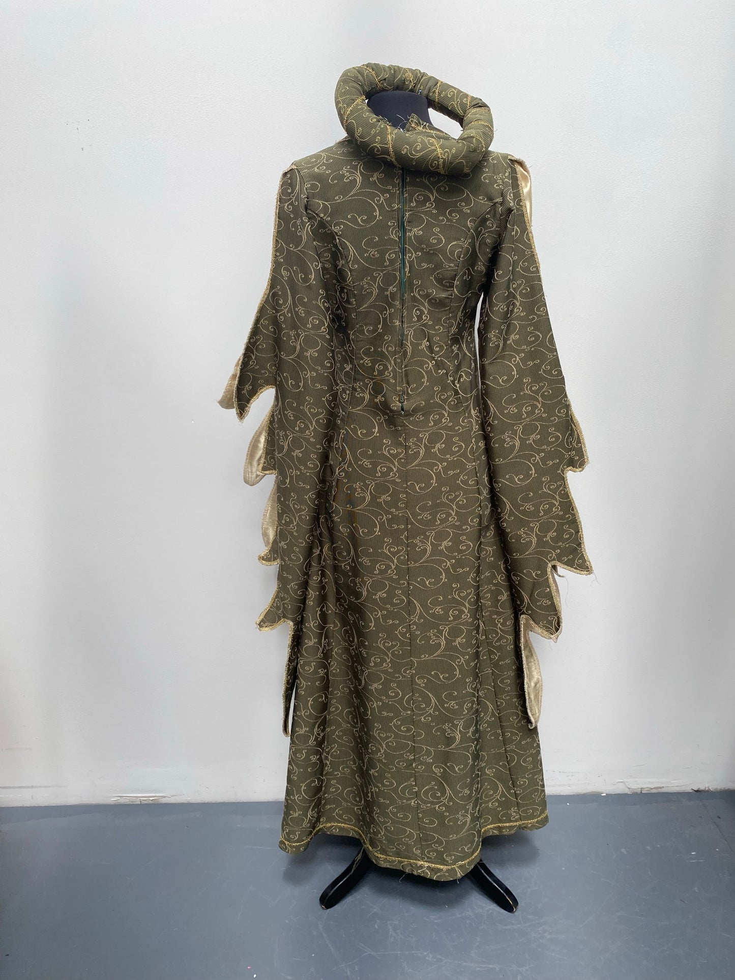 Green/Gold Medieval Lady Gown Size Small - Ex Hire Fancy Dress & Theatre Costume