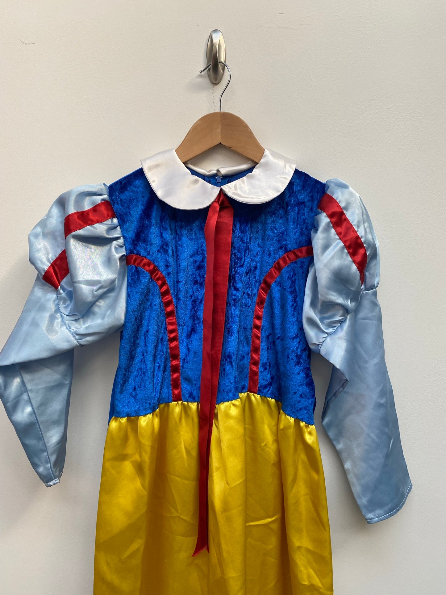 Girls Snow White Dress Age 9-12 yrs - Ex Hire Fancy Dress Costume