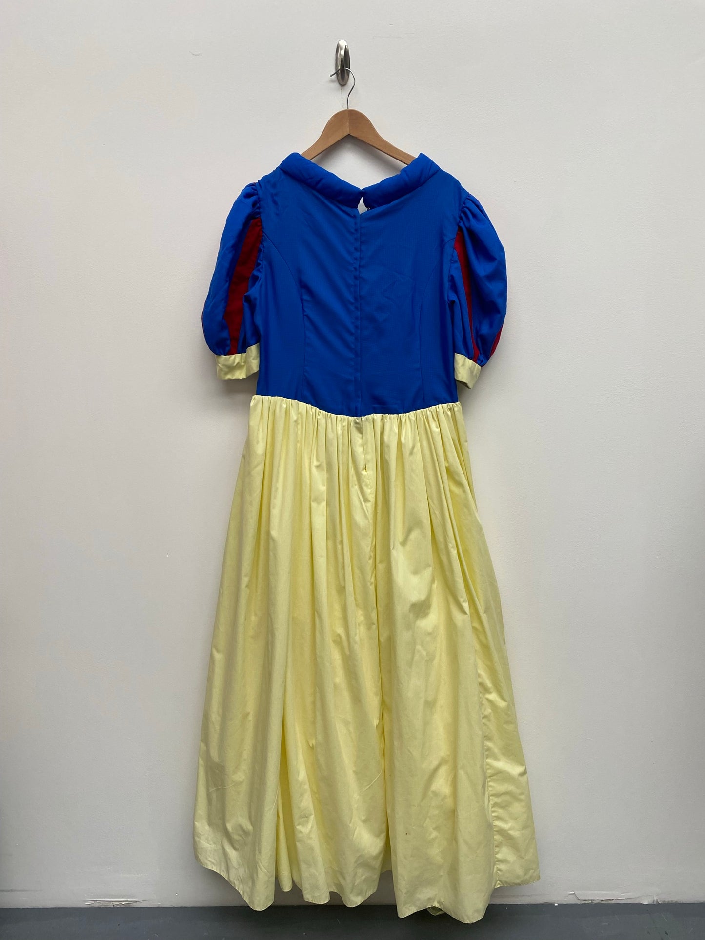 Adults Snow White Dress size 16-18 - Ex Hire Theatre Costume