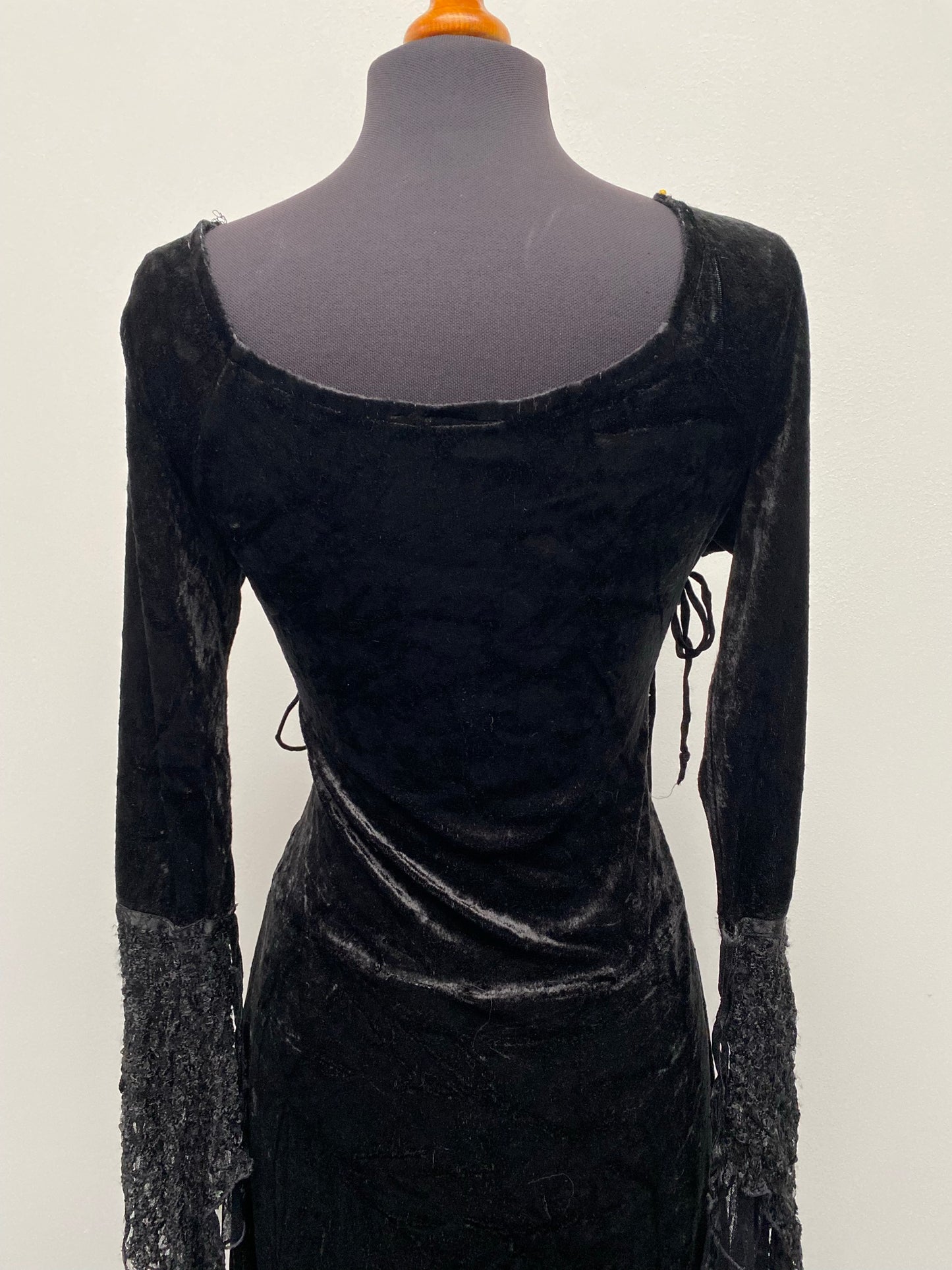 Vintage Black velour Nomads Gothic Dress size 12-14 Medium - Ex Hire